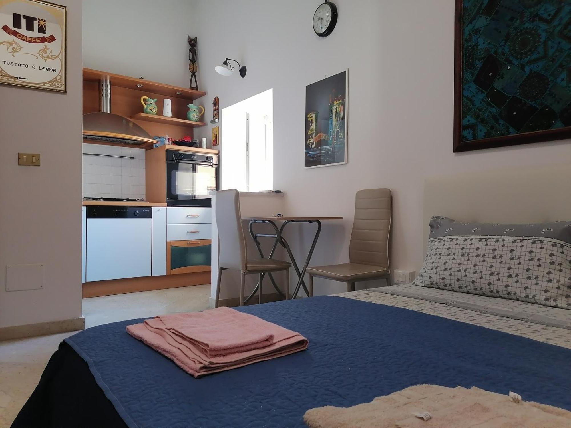 Hotel A Due Passi Appartament Palermo Habitación foto