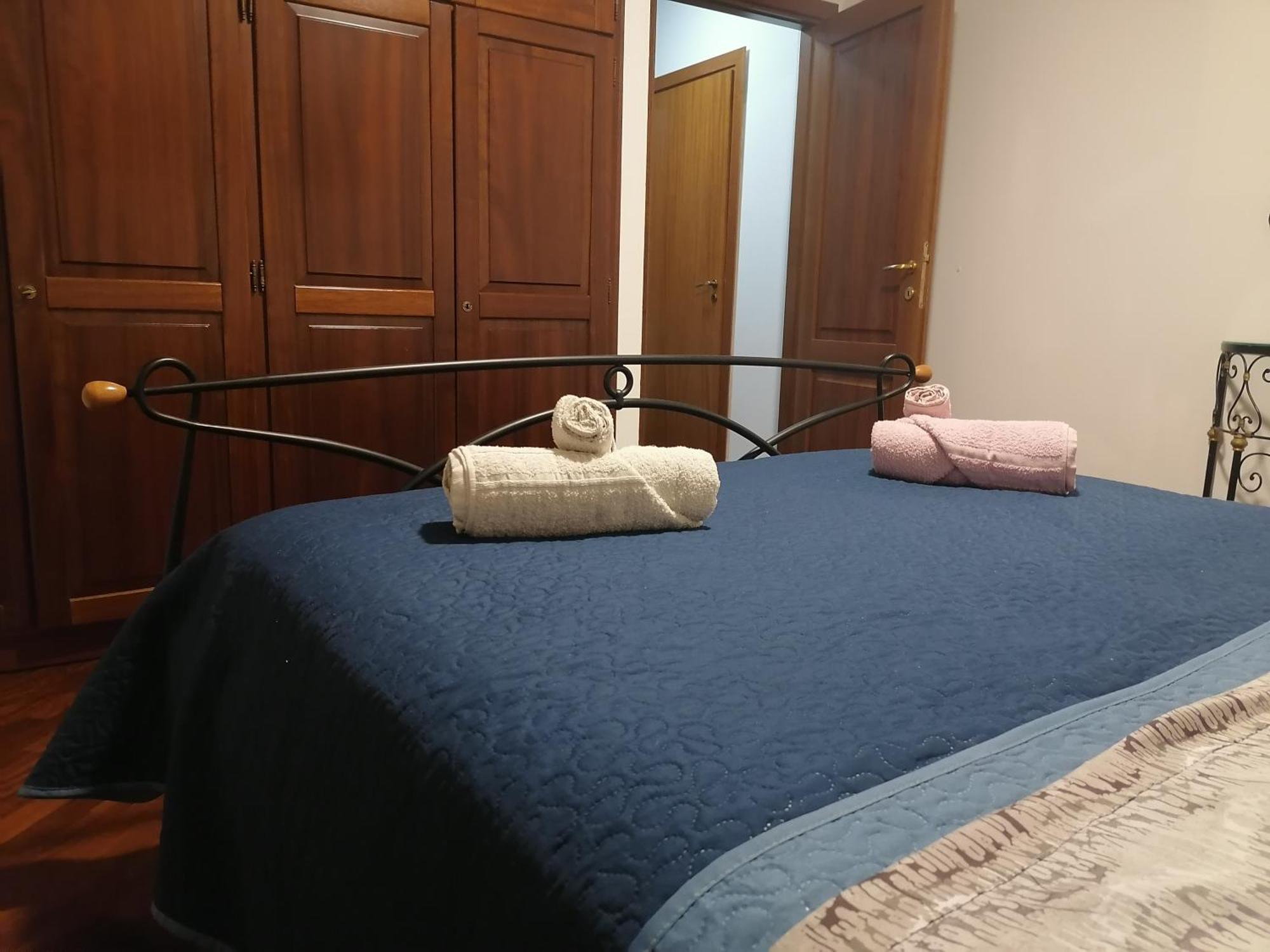 Hotel A Due Passi Appartament Palermo Habitación foto